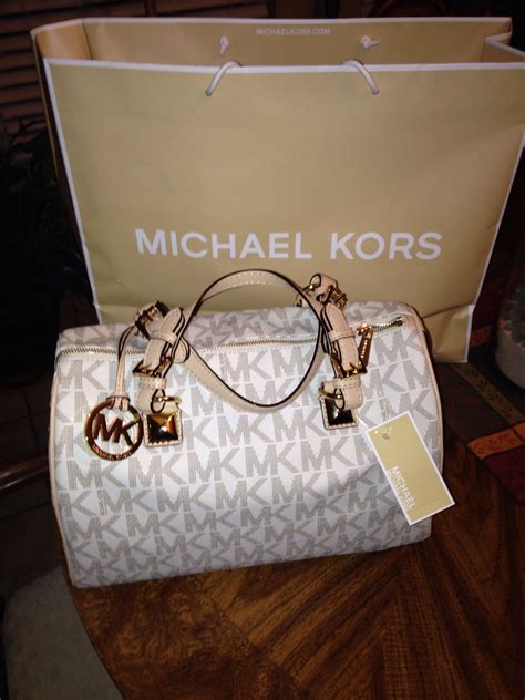 michael kors handbags real.